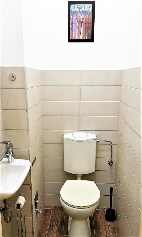 Orangehomes Kalvin Sq 2 Bedroom Apartment Budapest Eksteriør billede