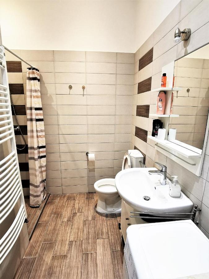 Orangehomes Kalvin Sq 2 Bedroom Apartment Budapest Eksteriør billede