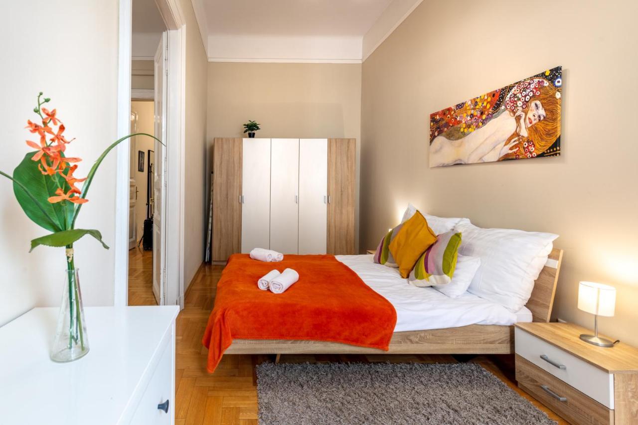 Orangehomes Kalvin Sq 2 Bedroom Apartment Budapest Eksteriør billede